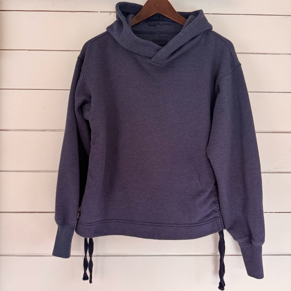 Aerie Ruched Side hoodie in navy blue. Size: XSmall - Picture 2 of 12